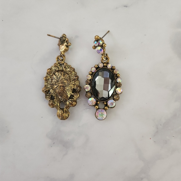 Vintage Smoky Gray Crystal Rhinestone Earrings - Picture 4 of 5